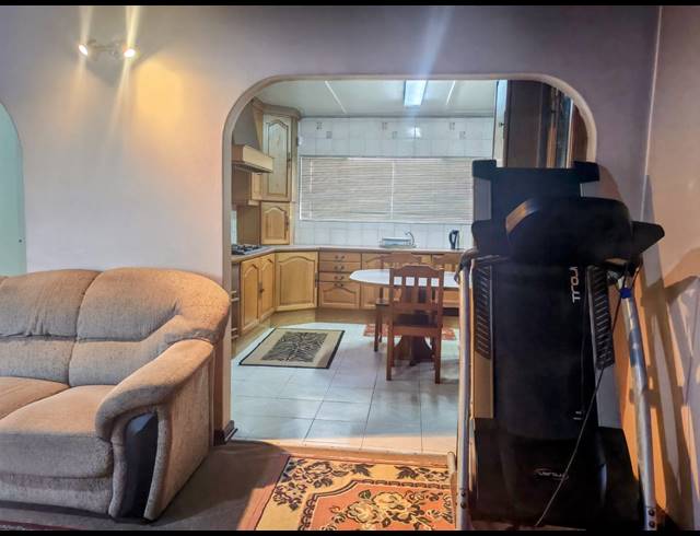 4 BEDROOM HOUSE FOR SALE IN SHALLCROSS